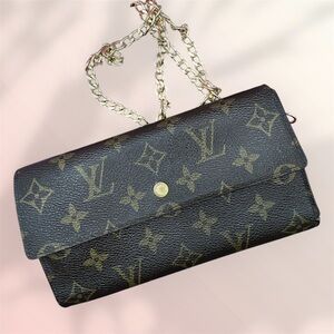 AUTHENTIC✨Louis Vuitton Brown and Gold Monogram Wallet / Clutch